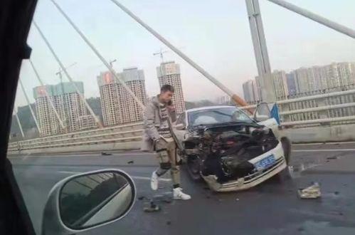 伊滨最新车祸爆料视频大全,惊心动魄！伊滨最新车祸爆料视频大盘点